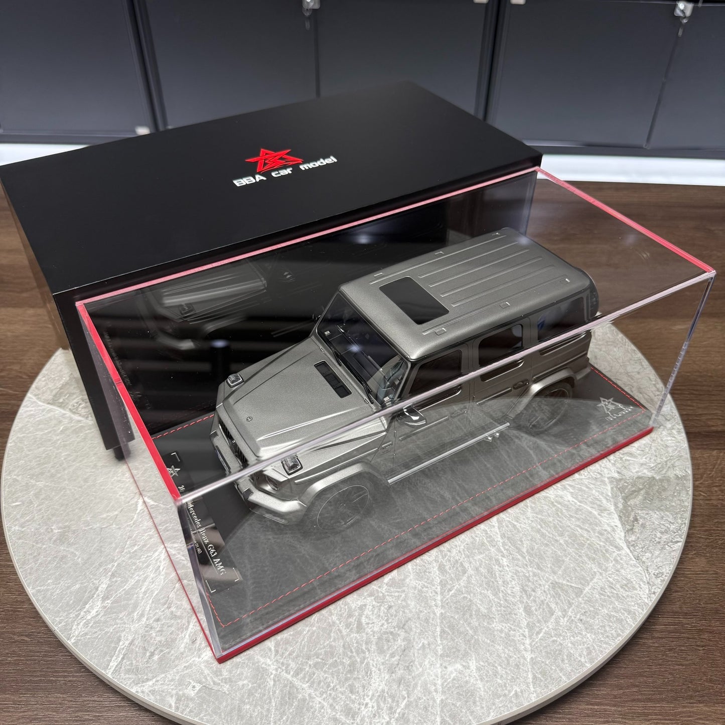 BBA Model Mercedes-Benz Mercedes Benz G63 AMG 1:18 Resin Model image 9