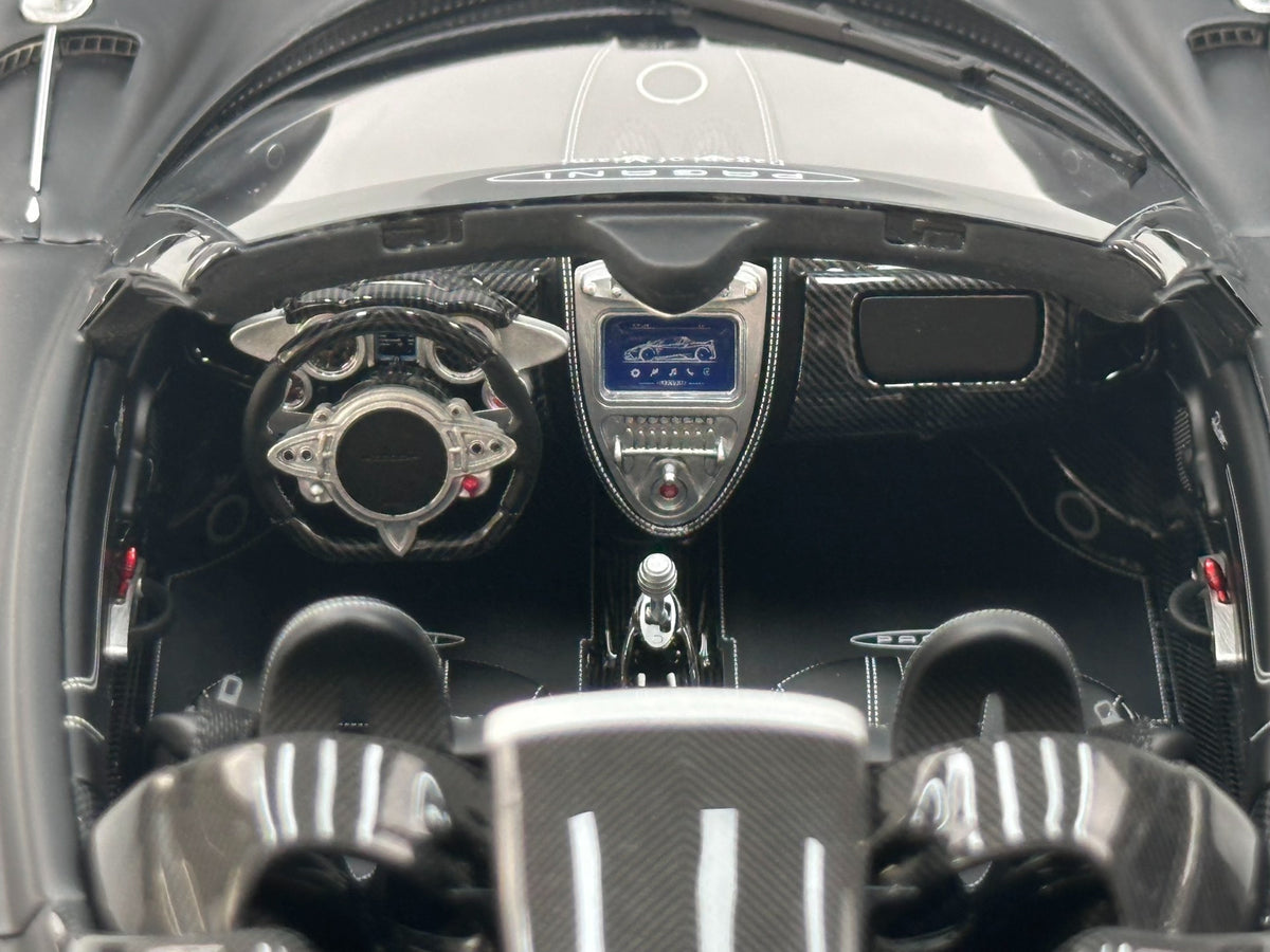HH MODEL Pagani Huayra Matte 1:18 - immagine 9