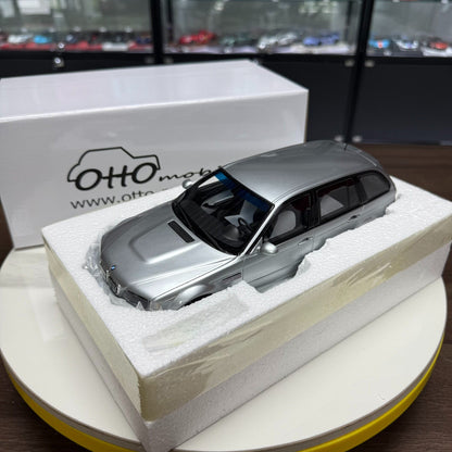 OttOmobile BMW e46 M3 touring 1:18 Resin Model image 9