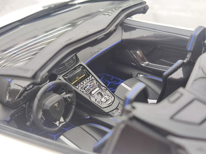 Scale Model RUNNER LamborghiniSVJ JM-RNR 035 1:18 - immagine 9