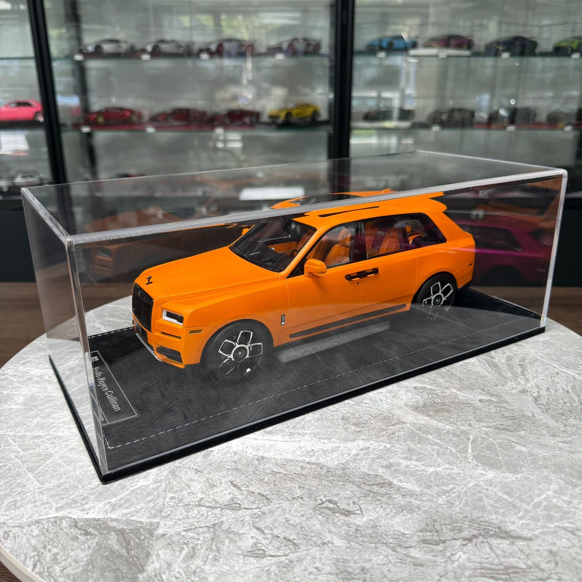 HH Model Rolls-Royce Cullinan 1:18 Resin Model image 9