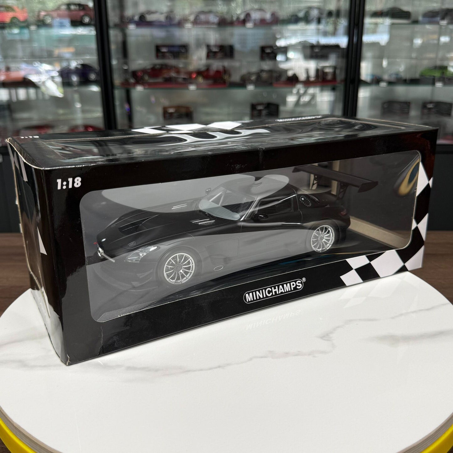 MINICHAMPS Mercedes-Benz SLS AMG GT3 1:18 Alloy Model image 9
