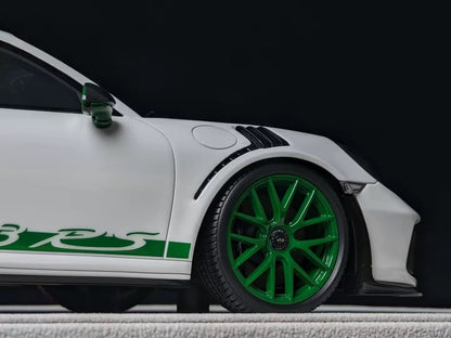 Make Up 1/18 Porsche 911 GT3 RS Resin Model