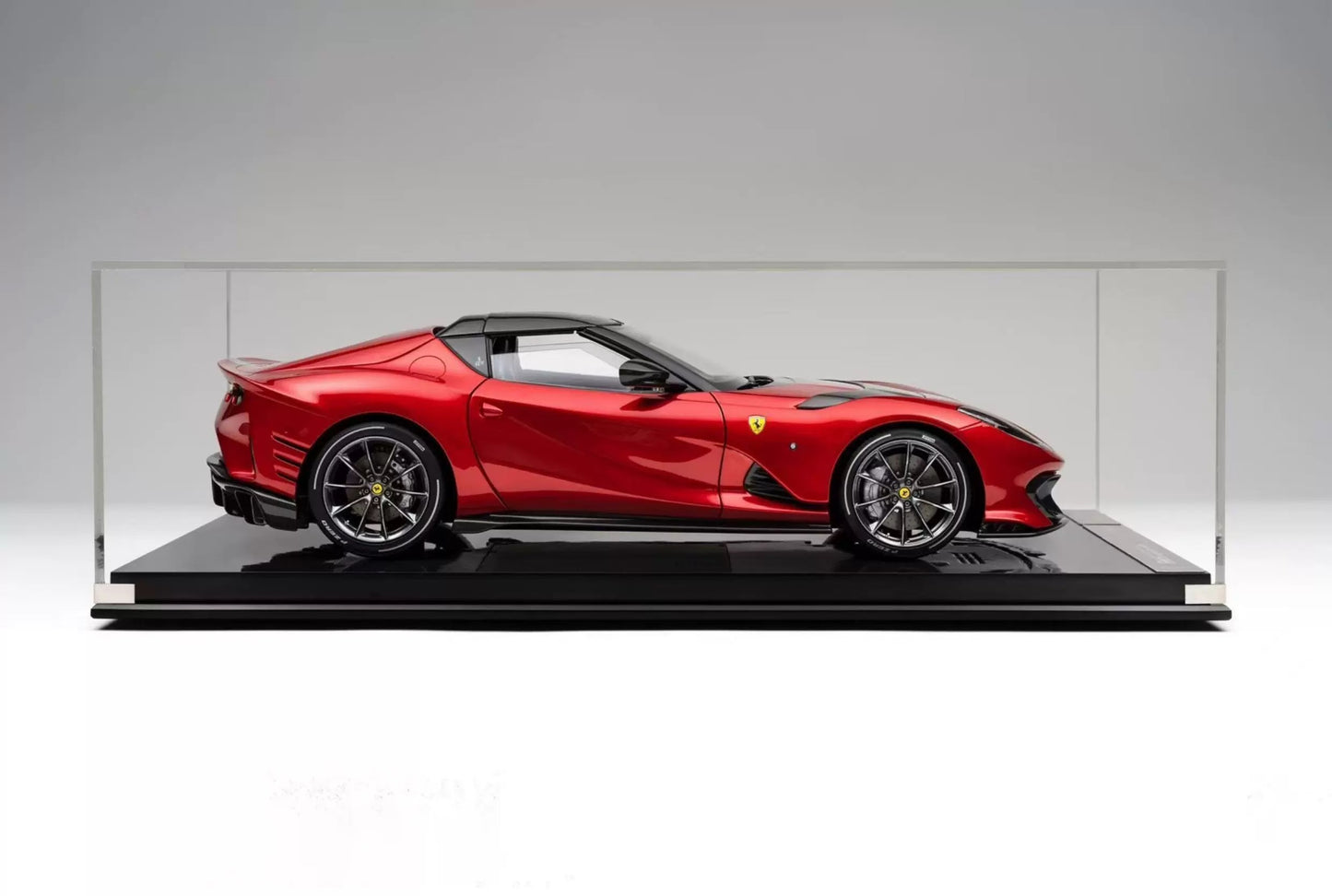 Amalgam 1/8 Ferrari 812 Competizione A Resin Model