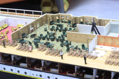 1/200 RMS Titanic Finished Model with Interior Structure – Museum-Grade Edition