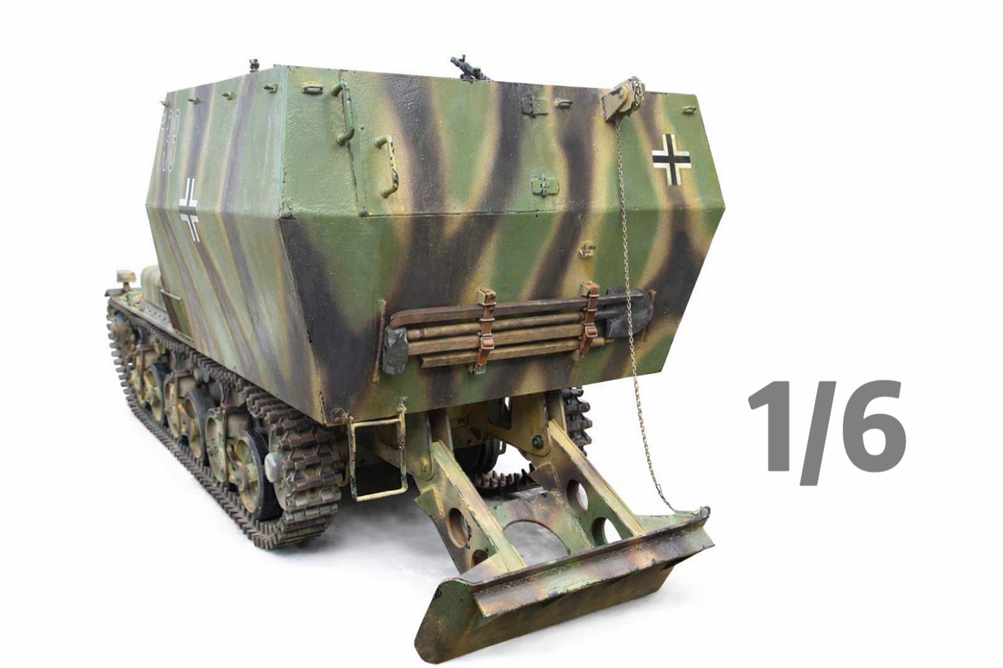 1/6 Sd.Kfz.135 Hummel 15cm Self-Propelled Howitzer Model