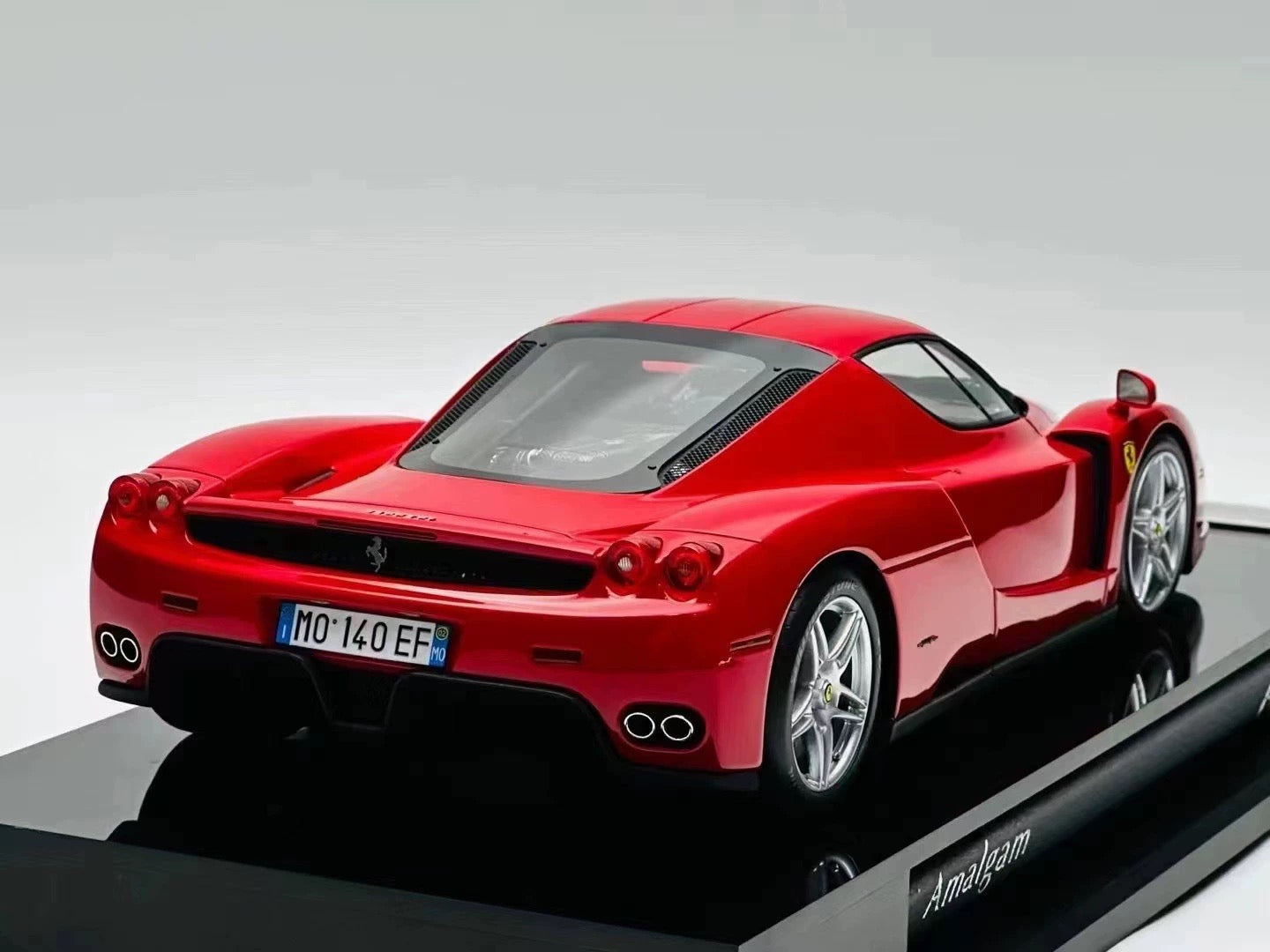 Amalgam 1/18 Ferrari Enzo Resin Model