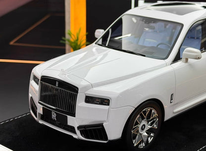 HH Model 1/18 Rolls-Royce Cullinan Cosmic Radiation White Limited Edition