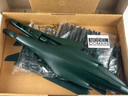 Monogram B-1B Strategic Bomber 1/72 Plastic Model Kit Vintage Release