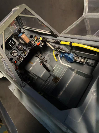 Pre-Order BF-109G-6 1/6 Scale Museum Display Cockpit Scene Hartmann / Galland Tribute Edition