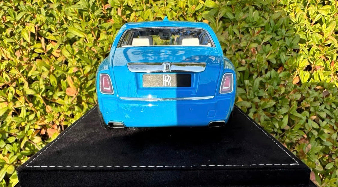 HH Model 1/18 Rolls-Royce Phantom Extended Doraemon Custom Livery