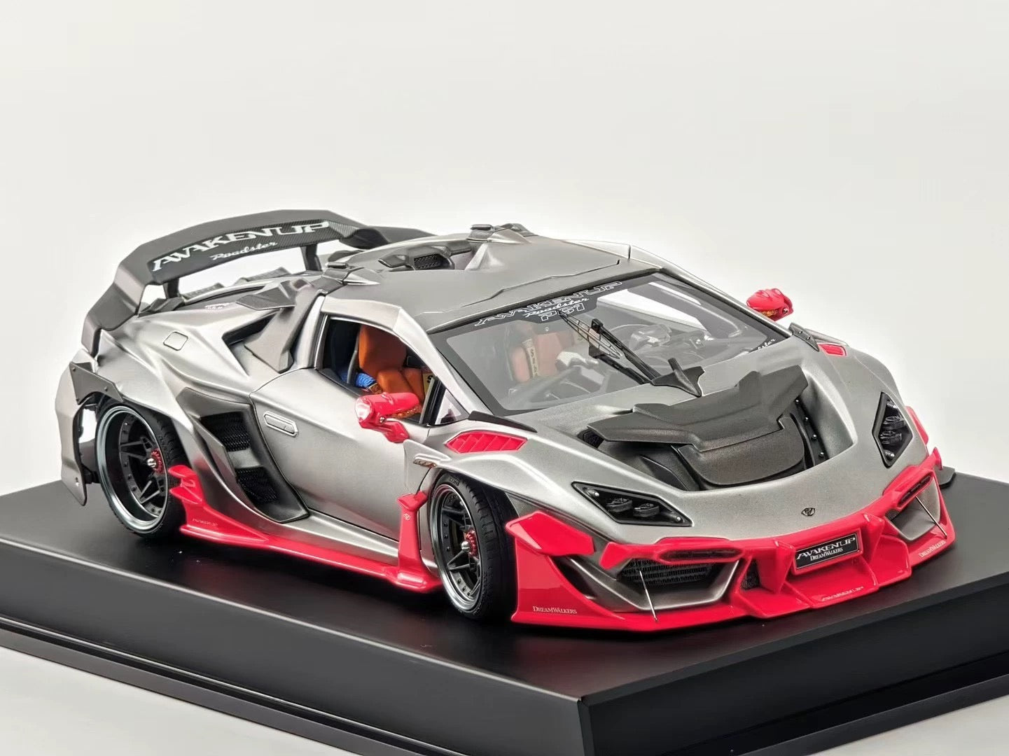 DREAMPOWER 1/18 Lamborghini Huracan Awakenup D661 Resin Model