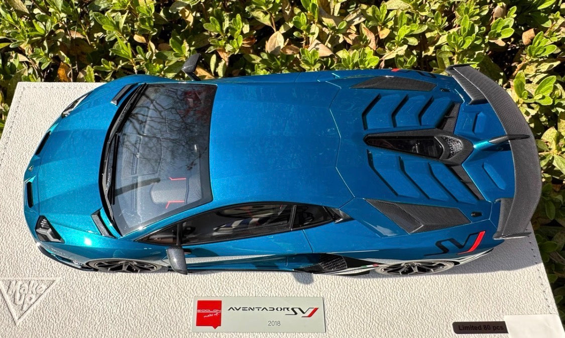 Make Up Lamborghini Aventador SVJ Blue Metallic 1/18 Resin Model