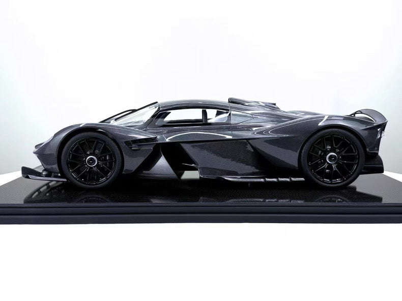 Frontiart 1/8 Aston Martin Valkyrie Carbon Resin Model | Limited 30 pcs