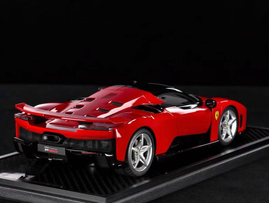BBR 1/18 Ferrari F80 Resin Model Red Carbon Base Edition