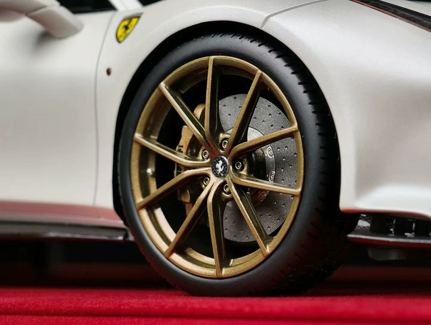 MR 1/18 Ferrari 488 Pista Pearl White Limited Resin Model