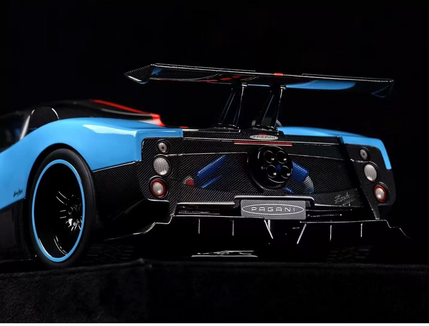HH Model 1/18 Pagani Zonda Cinque Baby Blue Carbon Resin Model