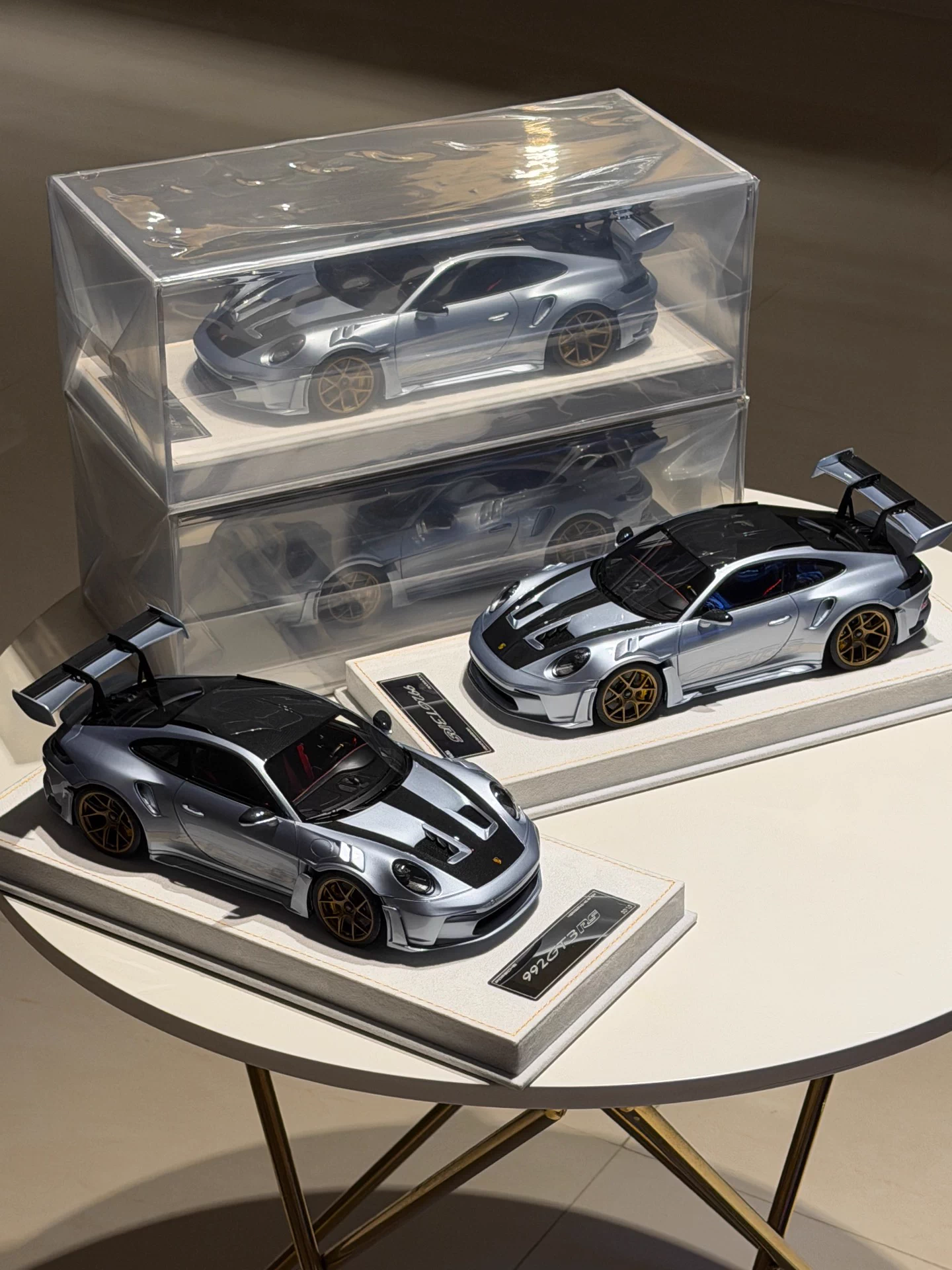 HH 1/18 Porsche 911 GT3 RS 992 Ice Blue Private Commission – Air Shipping