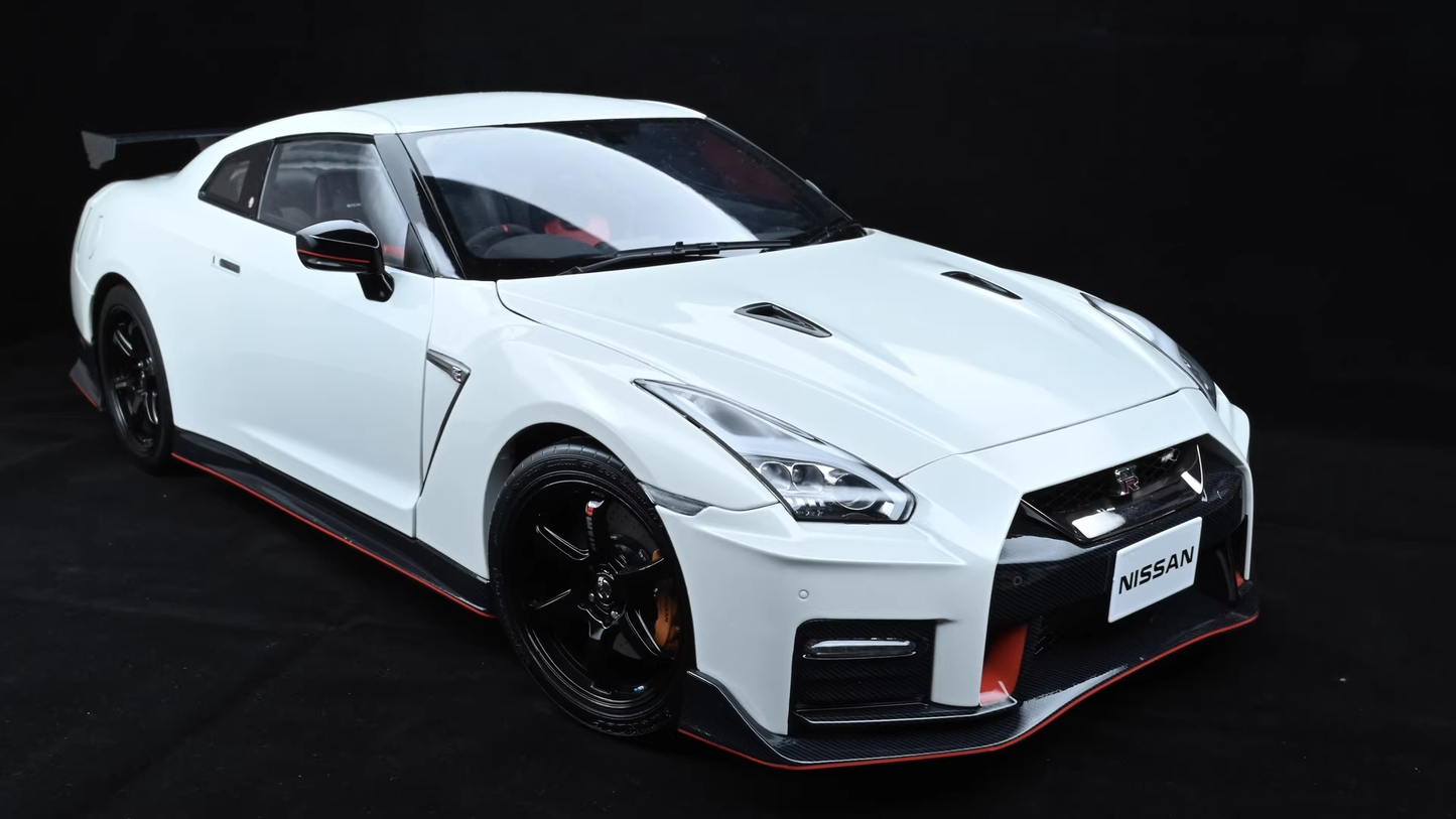 DeAgostini 1/8 Nissan GT-R R35 Full Built Model by Model Domain – Professional Handcrafted Edition