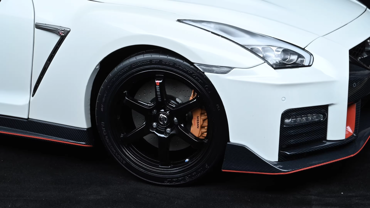 DeAgostini 1/8 Nissan GT-R R35 Full Built Model by Model Domain – Professional Handcrafted Edition