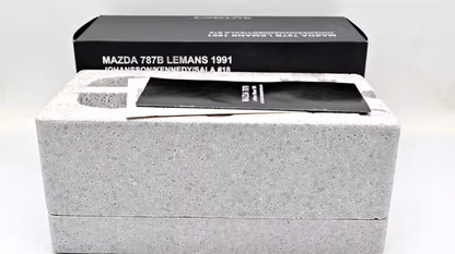 AUTOart 1:18 Mazda 787B #18 Le Mans 1991 White Blue Diecast Model