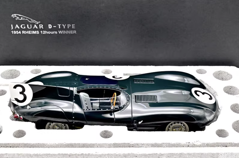 AUTOart 1:12 Jaguar D-Type #3 Le Mans Winner Diecast Model