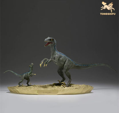 Tongshifu Velociraptor and Baby Dinosaur Brass Sculpture – Limited Edition 999 Pieces – Handcrafted Art Collectible for Home or Office Display (4.2kg)