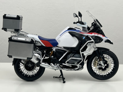 Custom-Built BMW R1250 GS 1:9 Scale Model by Meng – Precision Masterpiece