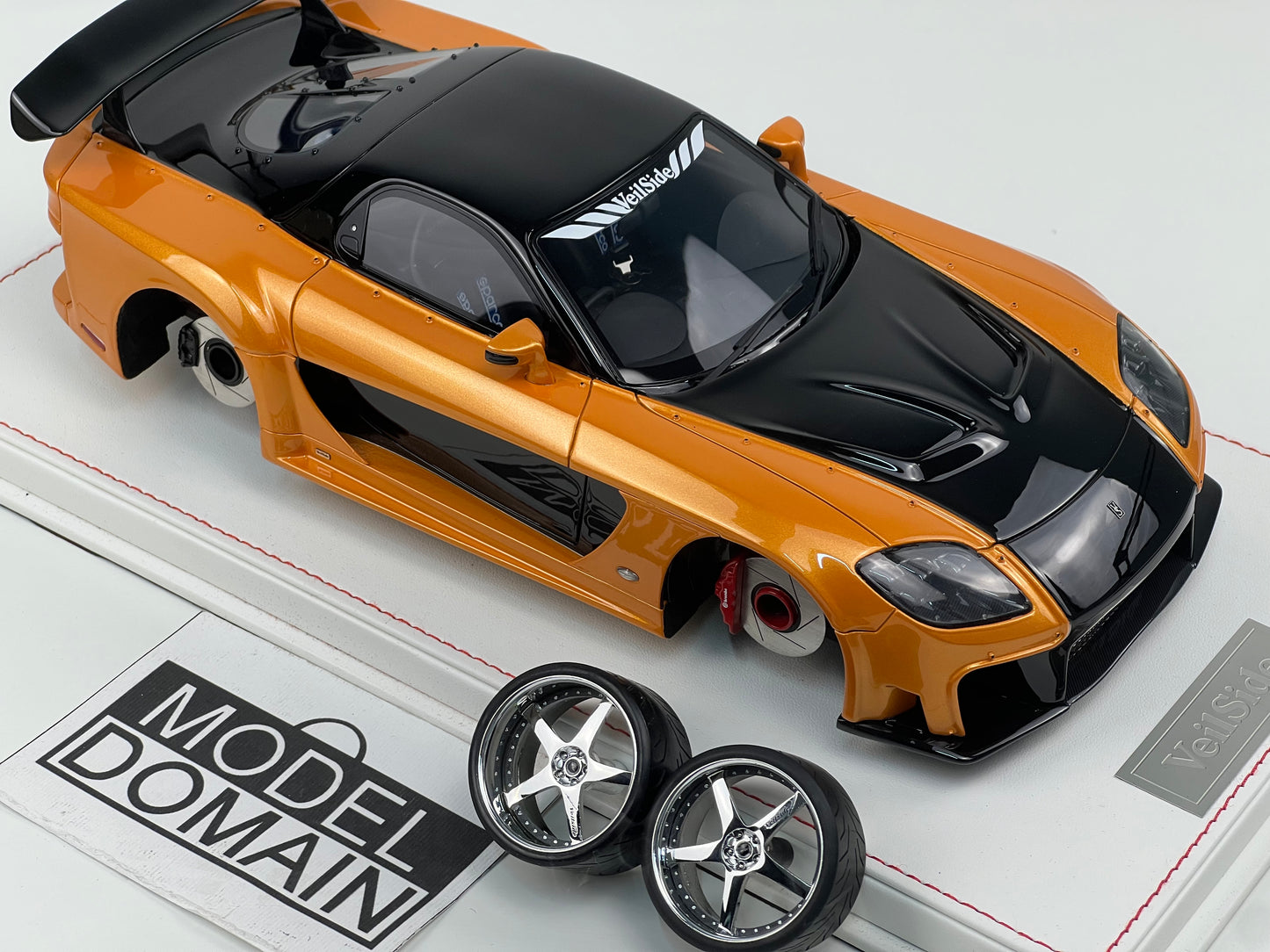 ONE MODEL 1:18 Mazda RX-7 (FD3S) VeilSide Fortune — Orange/Black Resin Model