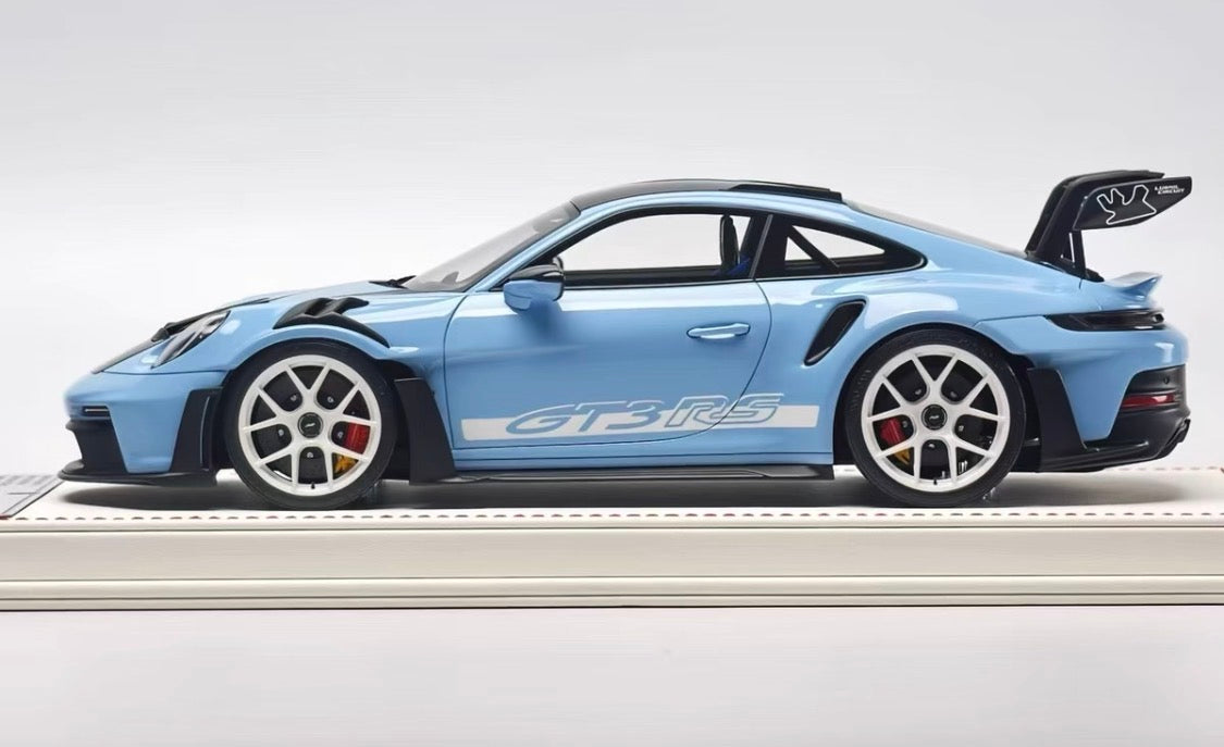 Davis & Giovanni Porsche 911 (992) GT3 RS Gentian Blue Limited Edition 1/18 Resin Model