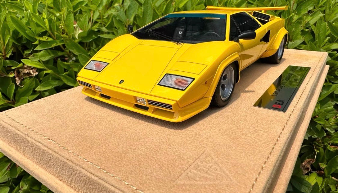 Make Up Lamborghini Countach LP400S Yellow 1/18 Resin Model