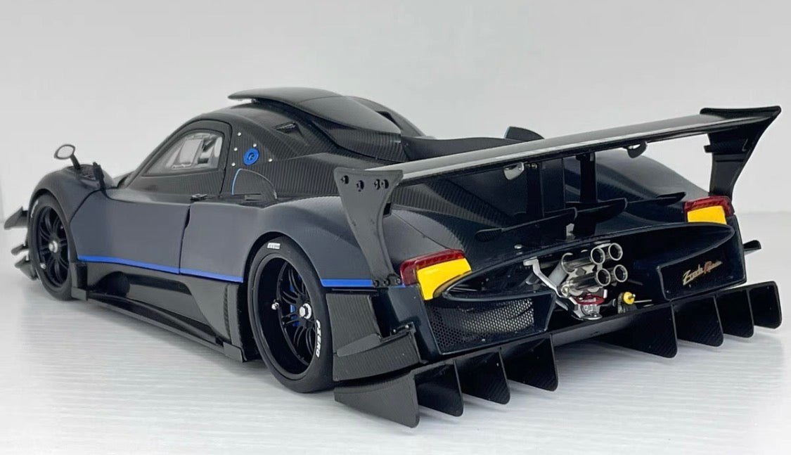 AUTOart 1/18 Pagani Zonda R Evo Diecast Opening Model
