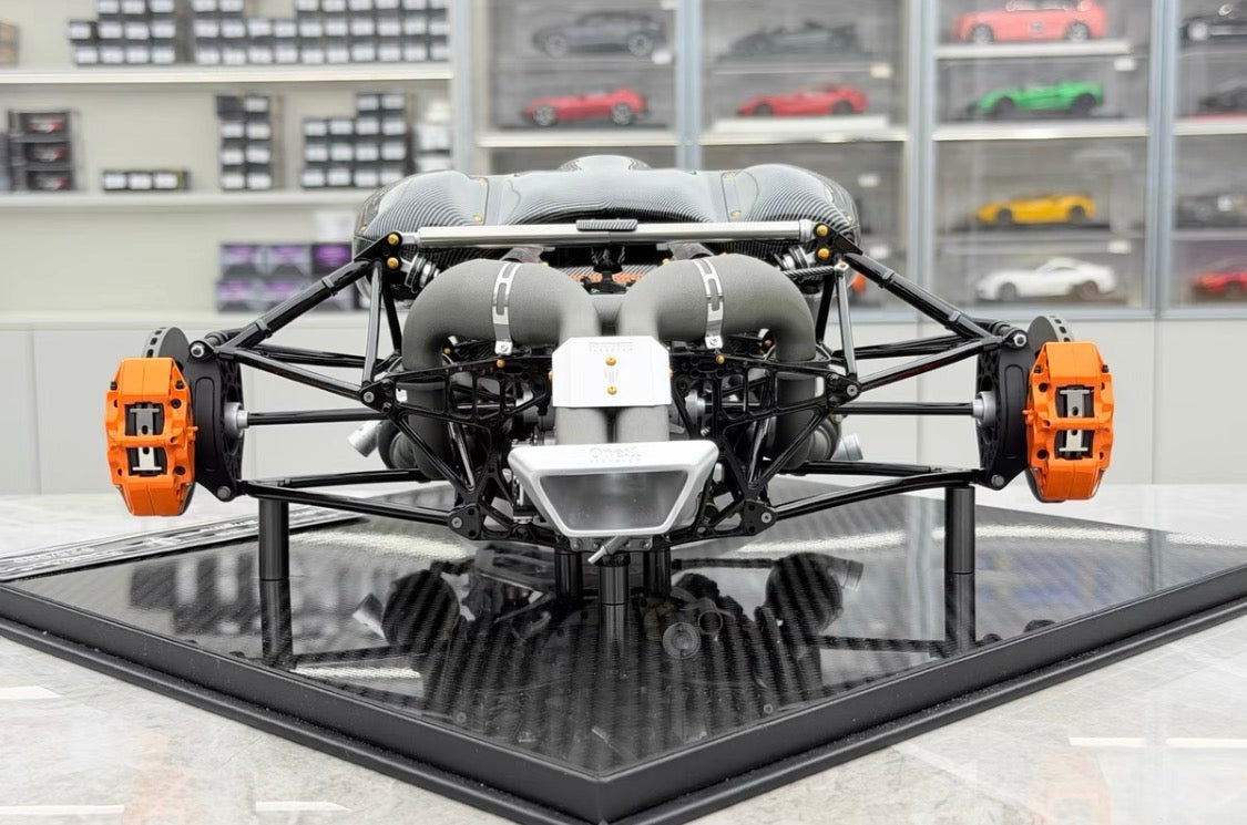 FA 1/6 Koenigsegg One:1 Engine Scale Model