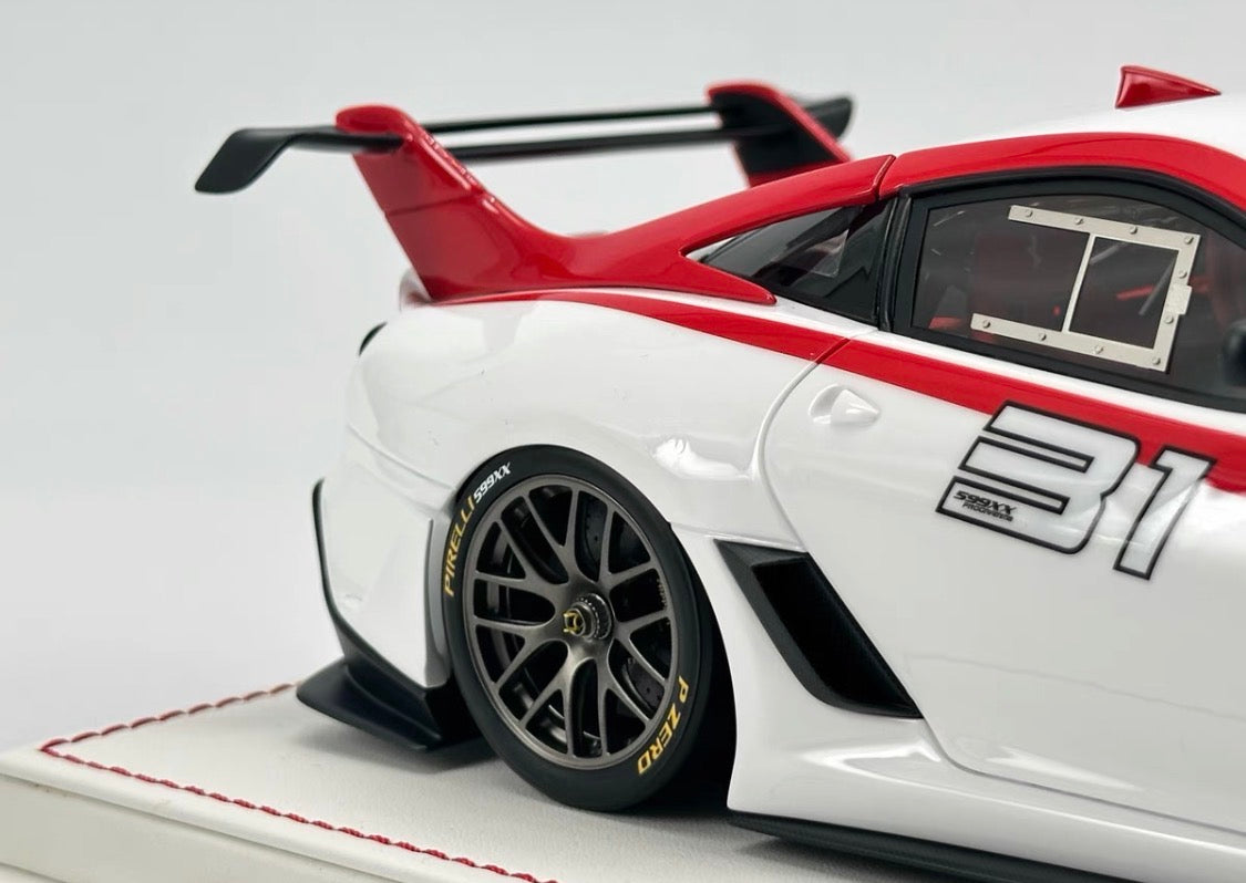 DG Model 1/18 Ferrari 599 XX EVO #31 White Red Racing Resin Model