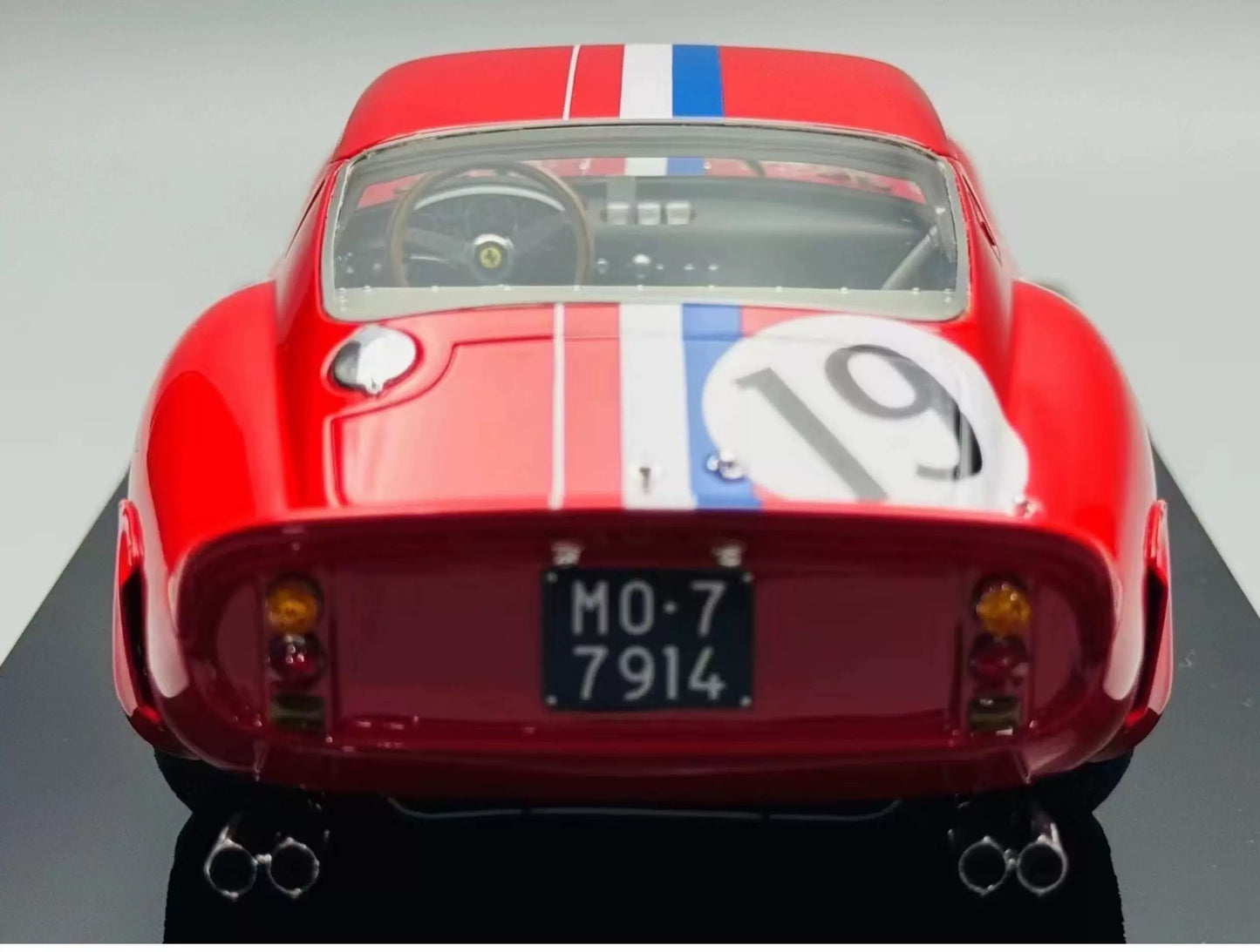 Amalgam 1/18 Ferrari 250 GTO #19 Resin Model