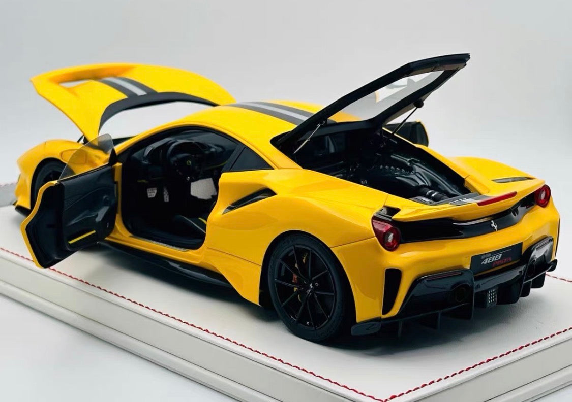 DM Model 1/18 Ferrari 488 Pista Fully Open Resin Model Limited 10