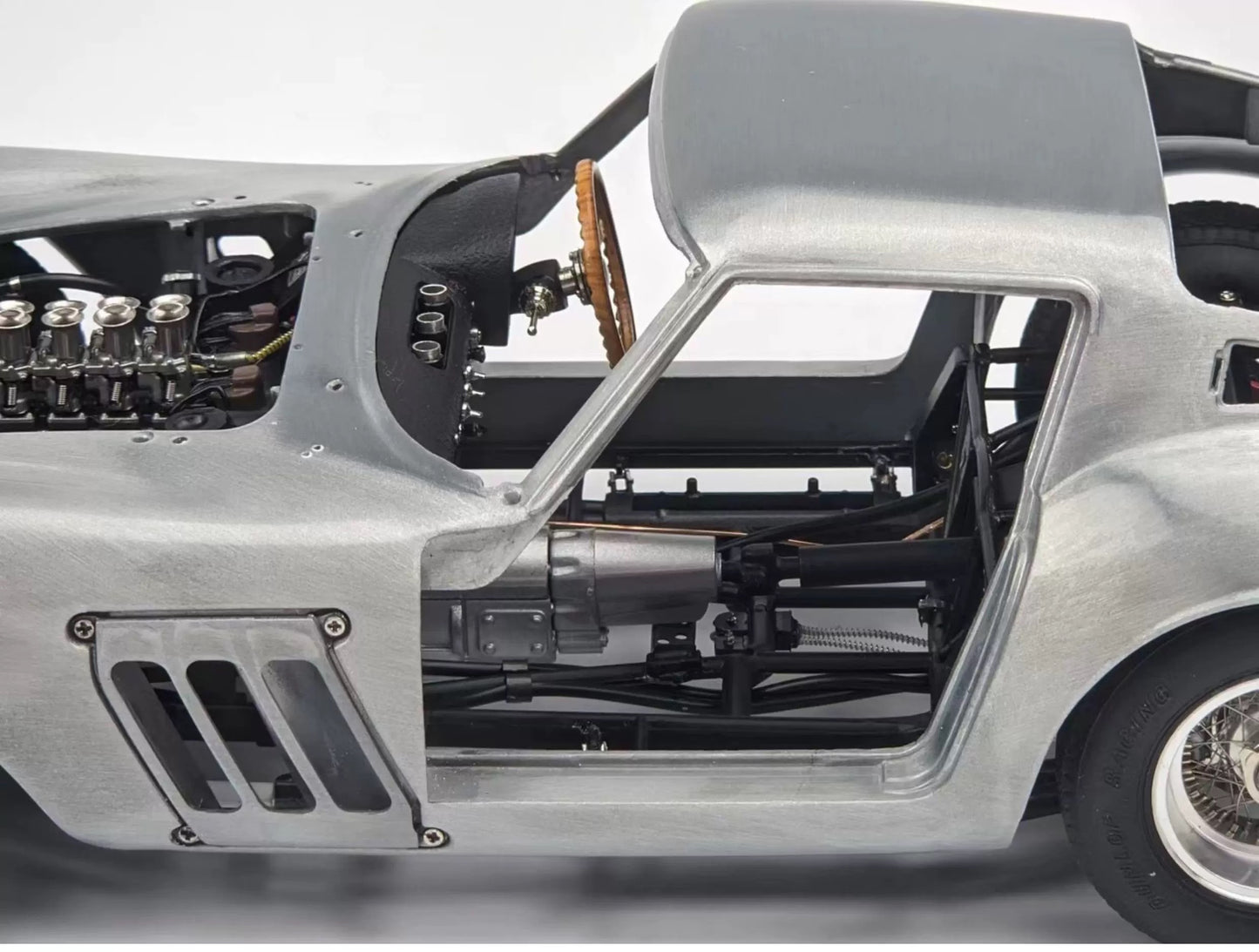 CMC 1/18 Ferrari 250 GTO Skeleton Chassis | Diecast Model