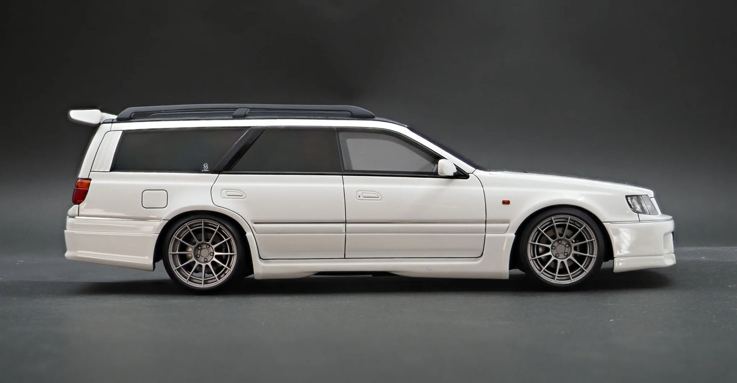 Ignition Model 1/18 Nissan Stagea 260RS (WGNC34) White RB26DETT IG2889