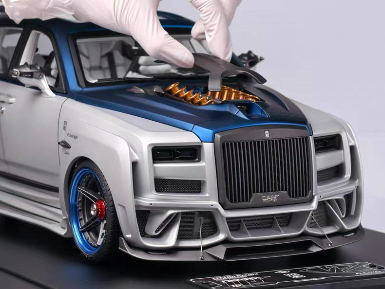 DreamWalkers 1:12 Rolls-Royce Cullinan RR.Darknight D900 Limited Edition Resin Model