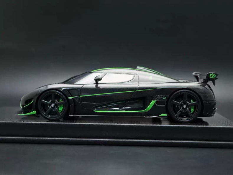 VMB 1/18 Koenigsegg Agera R+ Full Carbon Green Stripe Resin Model