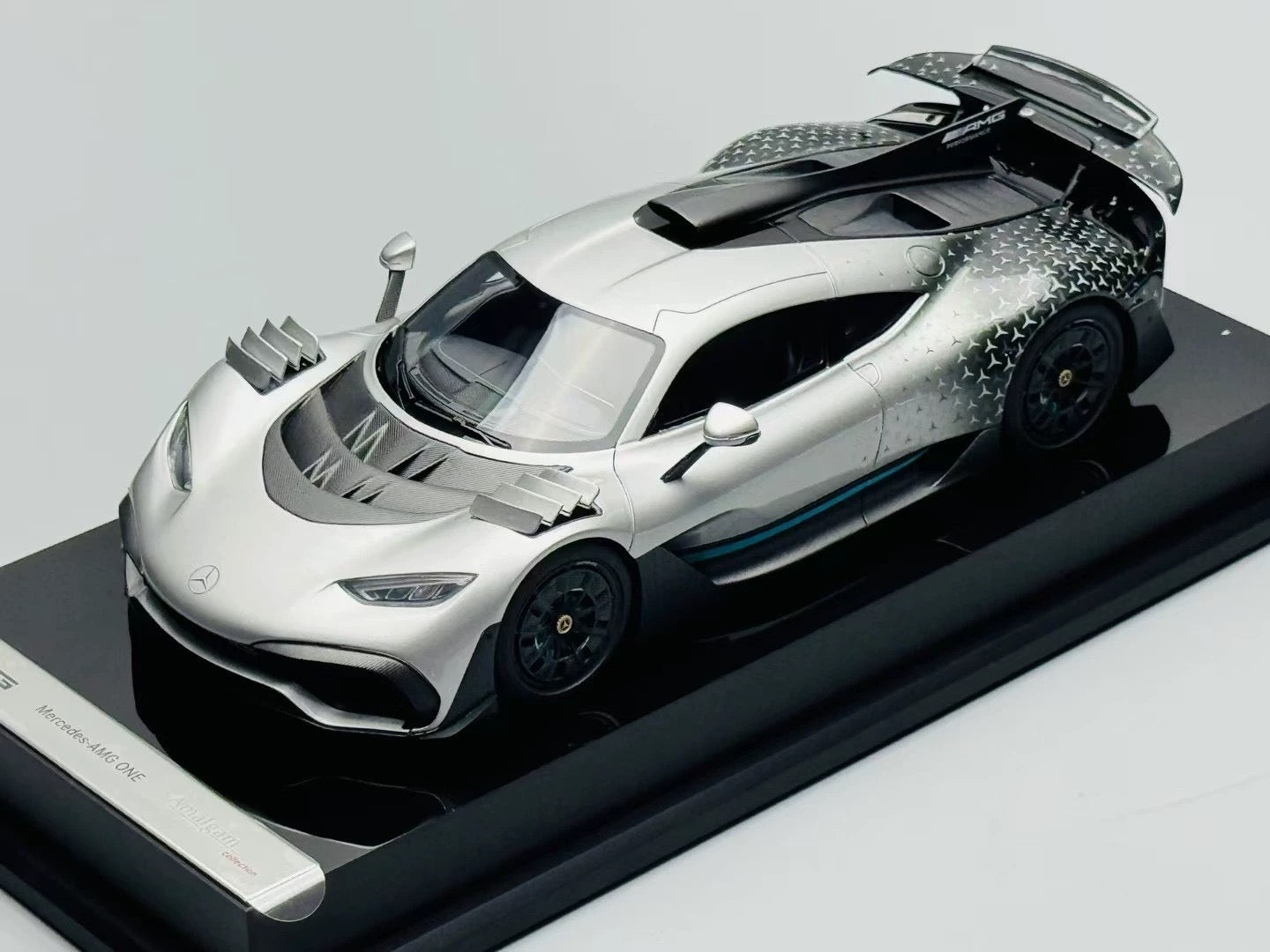 Amalgam 1/18 Mercedes-Benz AMG ONE Resin Model