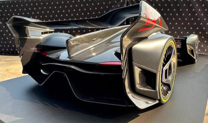 Amalgam 1/8 McLaren Ultimate Vision Gran Turismo Noir De Noir Signed Edition