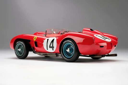 Amalgam 1:8 Ferrari 250 TR 1958 Le Mans Winner Resin Model
