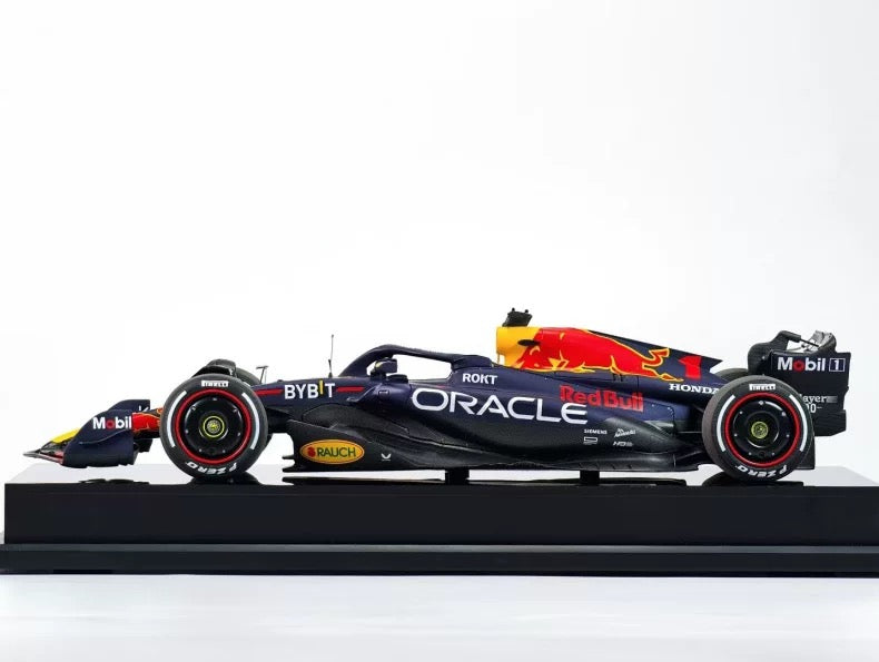 Amalgam 1/18 Red Bull Racing RB19 #1 Resin Formula 1 Model