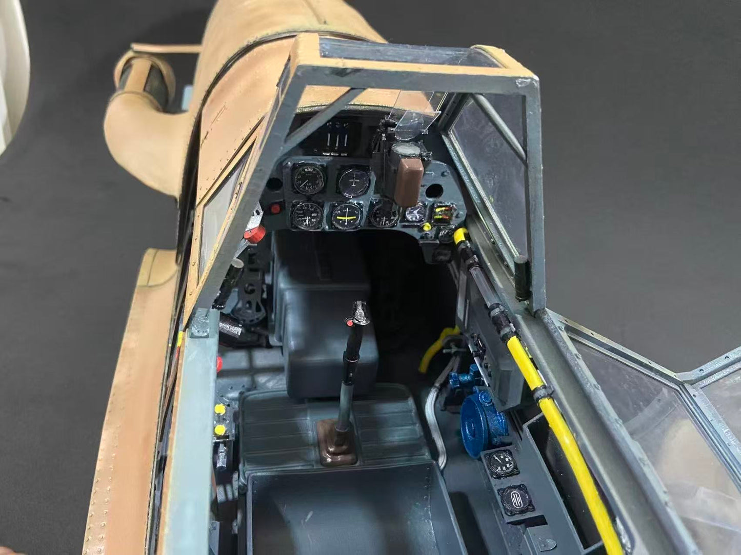 Pre-Order BF-109G-6 1/6 Scale Museum Display Cockpit Scene Hartmann / Galland Tribute Edition