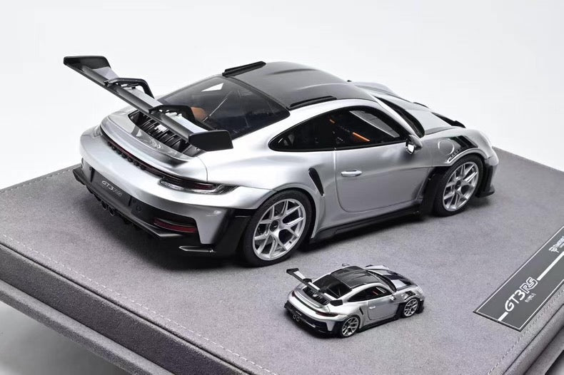TP 1/18 & 1/64 Porsche 911 GT3 RS Sonderwunsch Twin Set – GT Silver