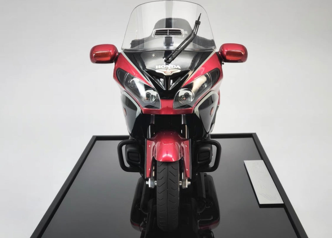 MH 1/6 Honda Gold Wing GL1800 Touring Motorcycle Resin Model