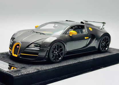 HH 1/18 Bugatti Veyron Black Carbon with Yellow Accents Resin Model – Limited Edition – Factory New