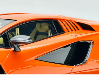 MR 1/18 Lamborghini Countach LPI 800-4 Orange Resin Model