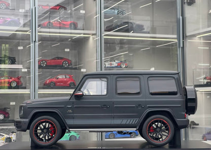 Minichamps 1/8 Mercedes-AMG G63 Resin Model Matte Black Limited Edition